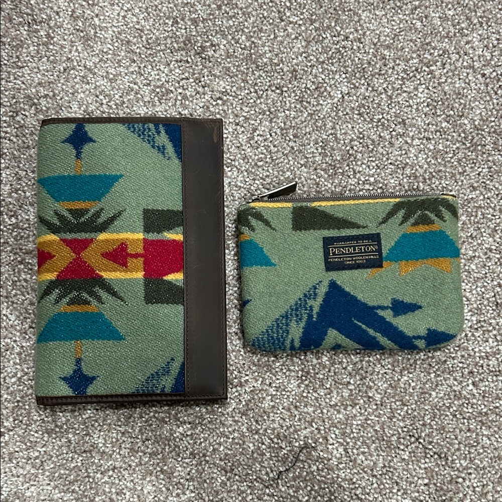 Pendleton Multicolor Patterned Wallet and Coin Pouch